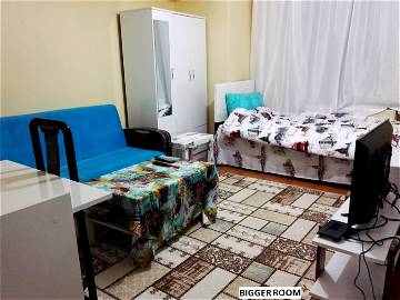 Roomlala | Private, Furnished Big Room In Şişli/İstanbul -European Side