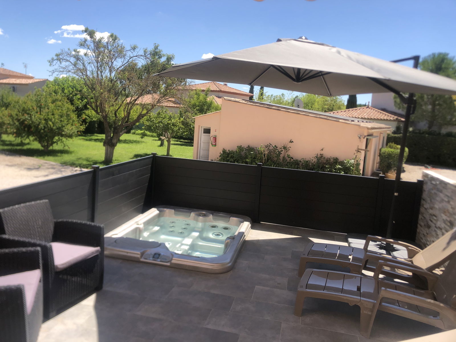 Independent Studio Villetelle 192839