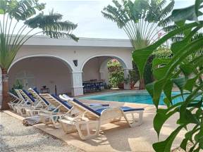 Villa Con Piscina Privada En La Somone Senegal