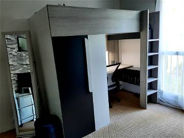 Roomlala | Private room - 3 Room Apartment - Female rental