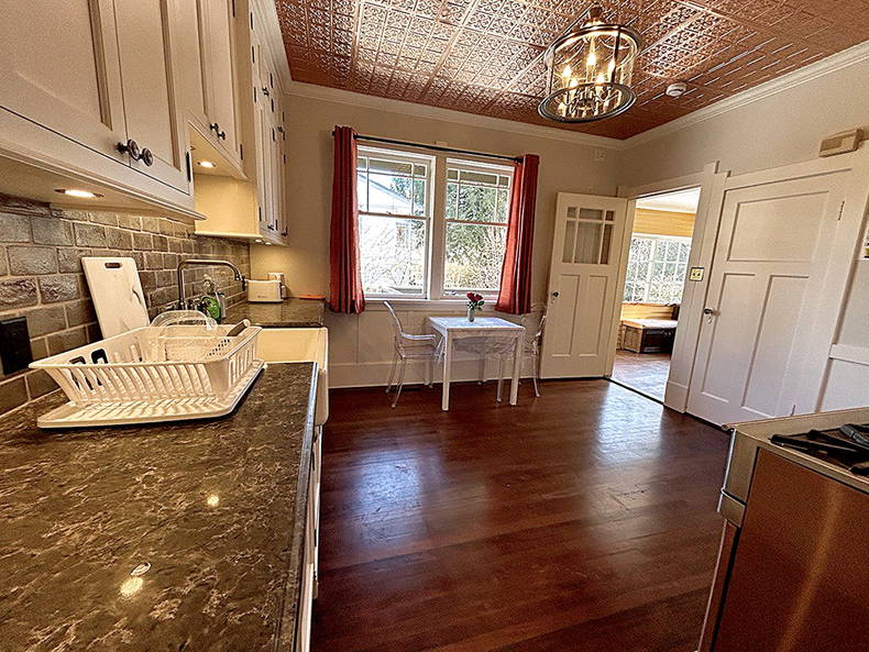 Coliving Coquitlam 670503-5