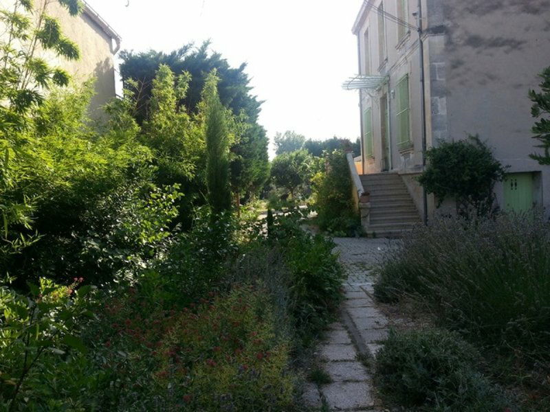 Homestay Avignon 230608