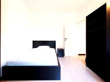 Roomlala | Private Room In Lodi - Via Sacconi