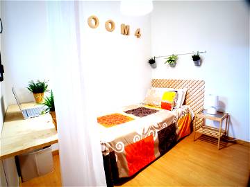 Roomlala | PRIVATE ROOM IN MADRID. ROOM 4. NEAR TO UNIVERSITY