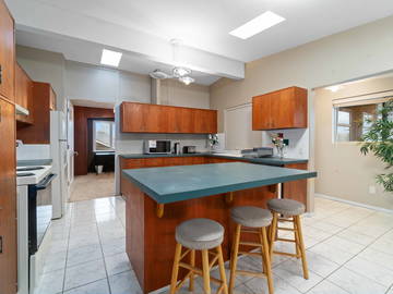 Homestay Coquitlam 641020-5