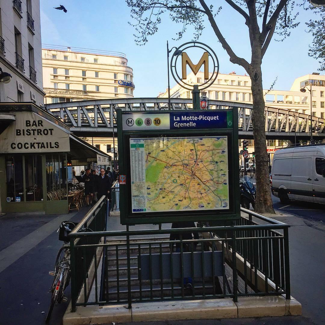 Homestay Paris 241011