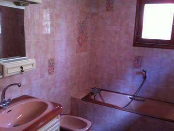 Roomlala | Privato affitta ampio appartamento di 3 locali in casa indipendente