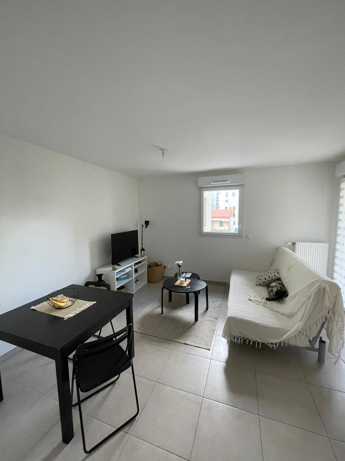 Colocação Villeurbanne 261811