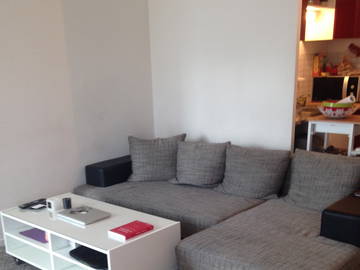 Roomlala | Procuro colega de quarto (menina) Nanterre