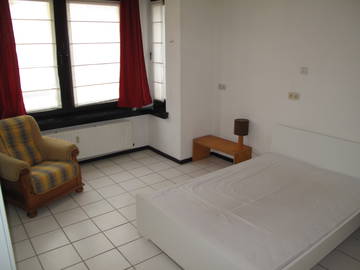 Roomlala | Procuro colega de quarto no centro de Arlon