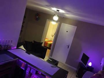 Roomlala | Procuro colega de quarto para acomodação compartilhada