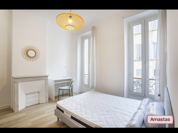 Roomlala | Procuro colega de quarto para apartamento de 2 quartos