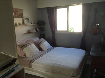 Roomlala | Proprietário oferece acomodação compartilhada em Cannet