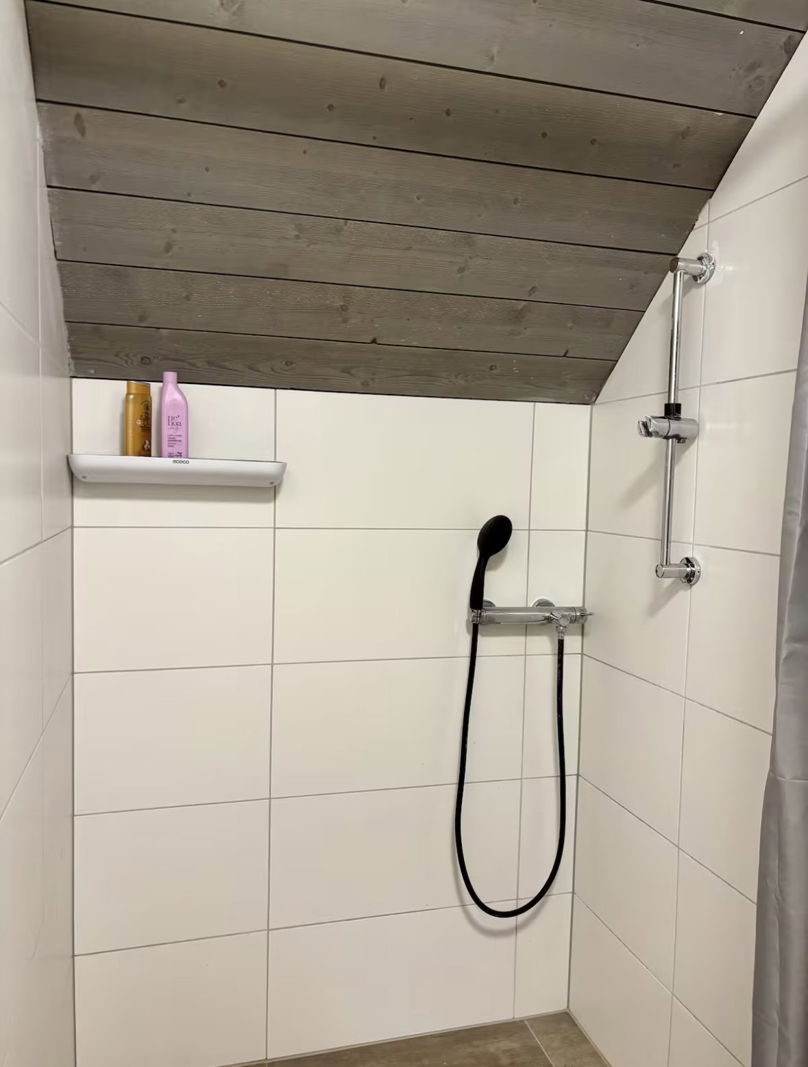 Kolokacja Neuchâtel 659895