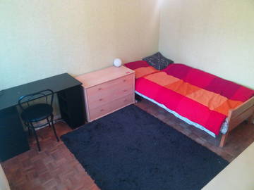 Roomlala | Prywatny pokój, blisko stacji kolejowej Part Dieu