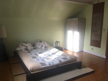 Roomlala | Prywatny pokój zen w dzielnicy mieszkalnej niedaleko Paryża