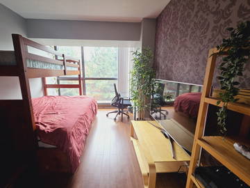 Roomlala | Prywatny umeblowany pokój + łazienka do wynajęcia w Yaletown przez Skytrain