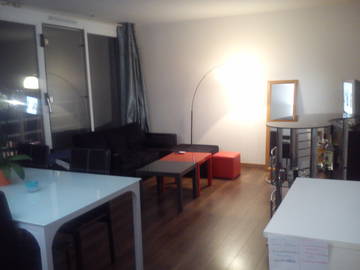 Roomlala | Przestronne mieszkanie do współdzielenia