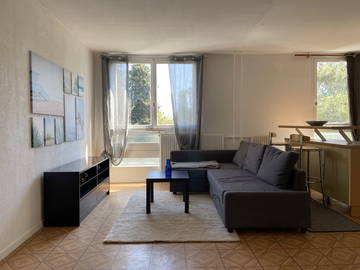 Roomlala | Przestronne studio