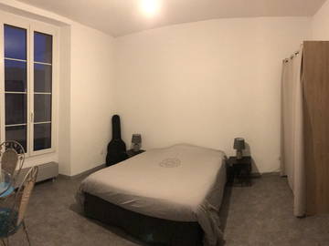 Roomlala | Przestronny, cichy pokój z widokiem na dolinę