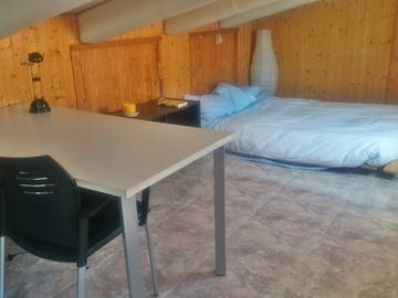 Roomlala | Przestronny i jasny pokój