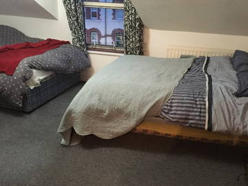 Roomlala | Przestronny pokój dwuosobowy do wynajęcia