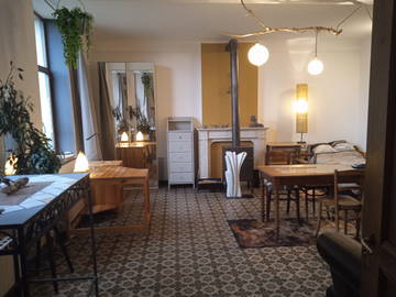 Roomlala | Przestronny umeblowany pokój (+/- 35m2) o nazwie „Light-Room”