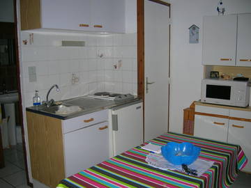 Roomlala | Przyjemne i jasne studio do wynajęcia