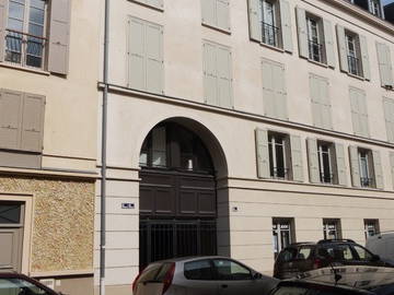Roomlala | Przyjemny pokój Duże łóżko, duże biurko