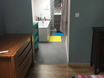Roomlala | Przyjemny pokój z prywatną łazienką w pobliżu przystanku tramwajowego i