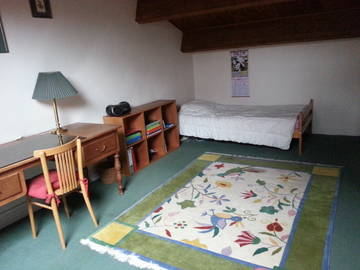 Roomlala | Przyjemny umeblowany pokój w domu rezydenta 