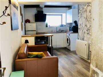 Roomlala | PRZYTULNE MIESZKANIE W ŚREDNIOWIECZNEJ WSI