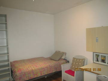 Roomlala | Quarto 11 m² com chuveiro privativo