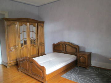 Roomlala | Quarto 18 m2, piso em parquet, cama de casal