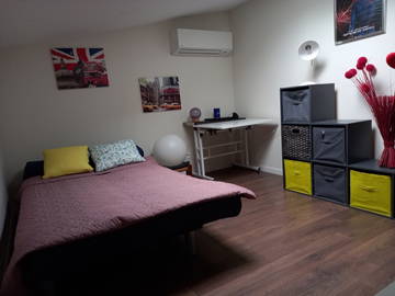 Roomlala | Quarto aconchegante com banheiro privativo e toalete