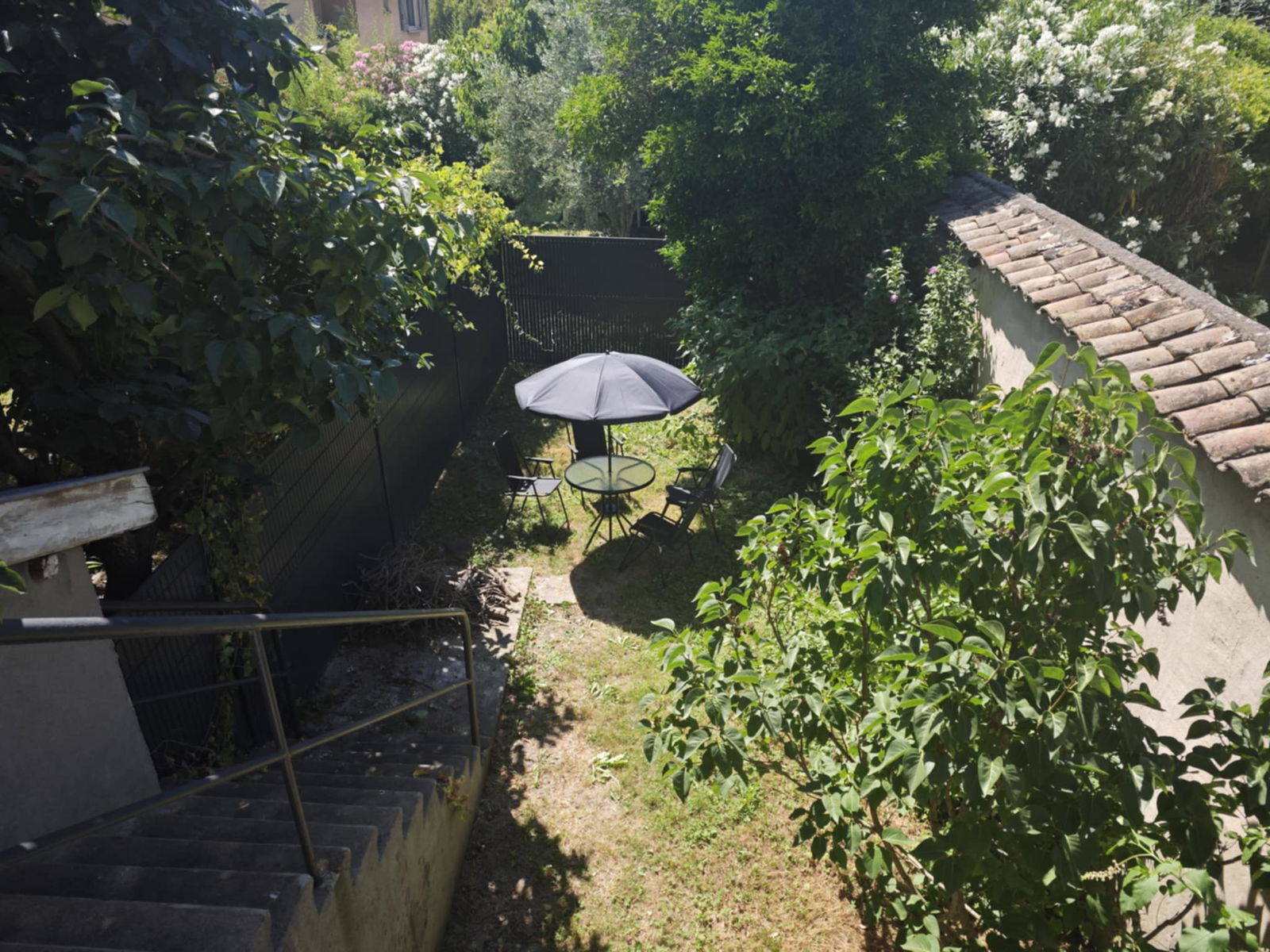 Colocação Feyzin 562376