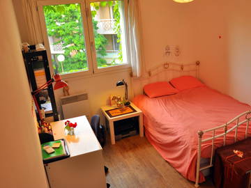 Roomlala | Quarto agradável, acesso ao estacionamento do metrô Arène