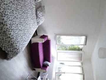 Roomlala | Quarto amplo e iluminado 