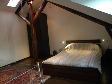 Roomlala | Quarto amplo e tranquilo para alugar no centro de Nantes