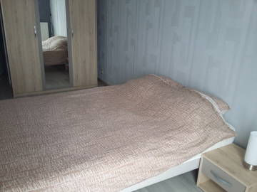 Roomlala | Quarto amplo, iluminado e tranquilo