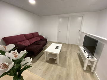 Roomlala | Quarto ao lado do Ucam