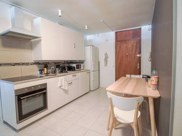Roomlala | Quarto ao pé do bonde T4 "viviani"