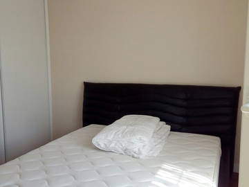 Roomlala | Quarto + banheiro privativo para alugar
