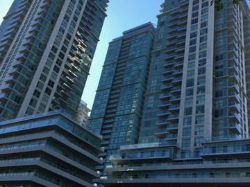 Roomlala | Quarto Brilhante Em Stc Condo Utsc/Cent