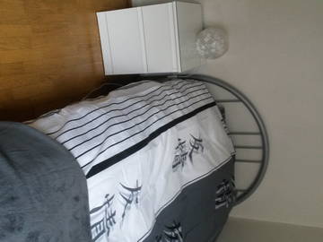 Roomlala | Quarto + Chuveiro Privado em Uccle