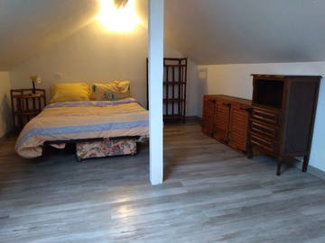 Roomlala | Quarto com ar condicionado e espaço de escritório para alugar em casa, acomodação compartilhada
