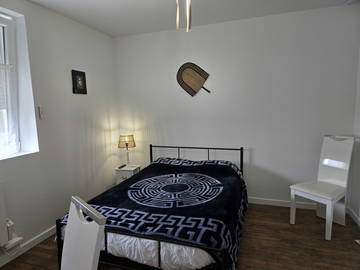 Roomlala | Quarto com banheiro, com entrada independente.