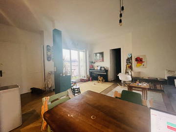 Roomlala | Quarto com banheiro em um apartamento deslumbrante de 80 m² em Neuilly-sur-Seine