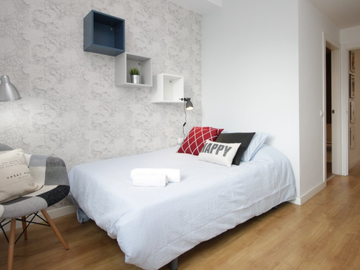 Roomlala | Quarto com banheiro privativo em Gracia RH12-R1