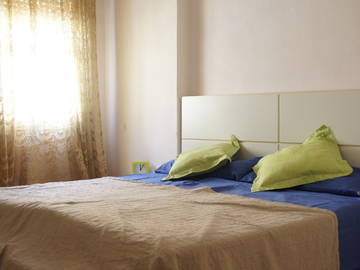 Roomlala | Quarto com cama de casal